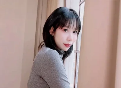 Em gái dâm đãng thuê nhà rồi phang nhau với chủ